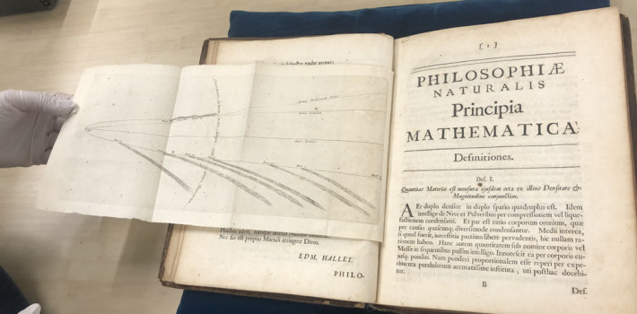 L’œuvre majeur d’Isaac Newton à la bibliothèque d’Ajaccio