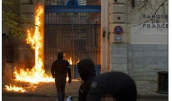 Les incendiaires au service de l'extrême- droite