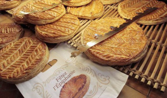 Pasqua , pifania : da un biscottu à una tradizione antica