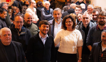 Maison carrée : défenseurs unis, assaillants dispersés