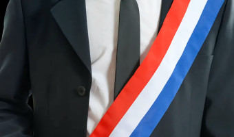 Temporisation, gesticulation, consternation