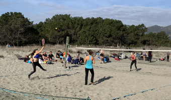 Beach tennis