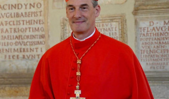 Monseigneur Bustillo , un cardinal tout terrain !